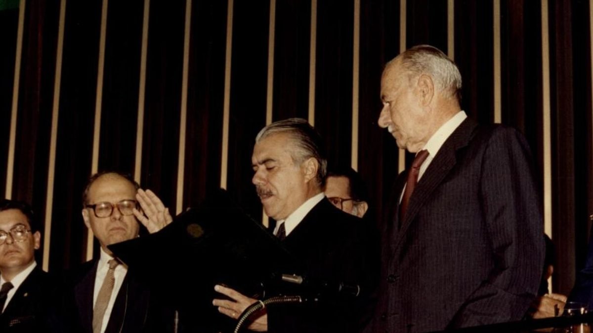 foto_sarney_posse_juramento_congresso.jpg